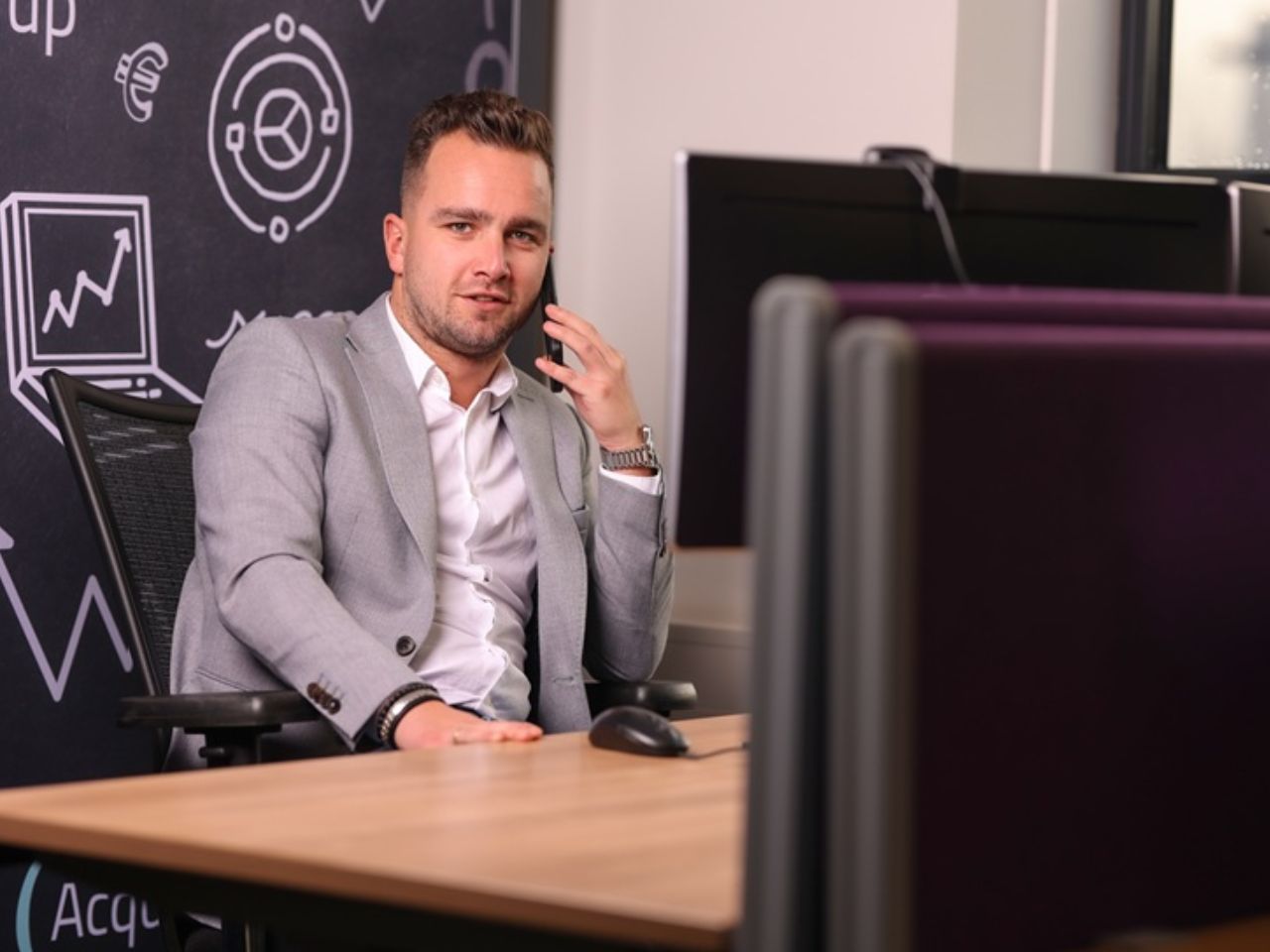 Cyber security expert