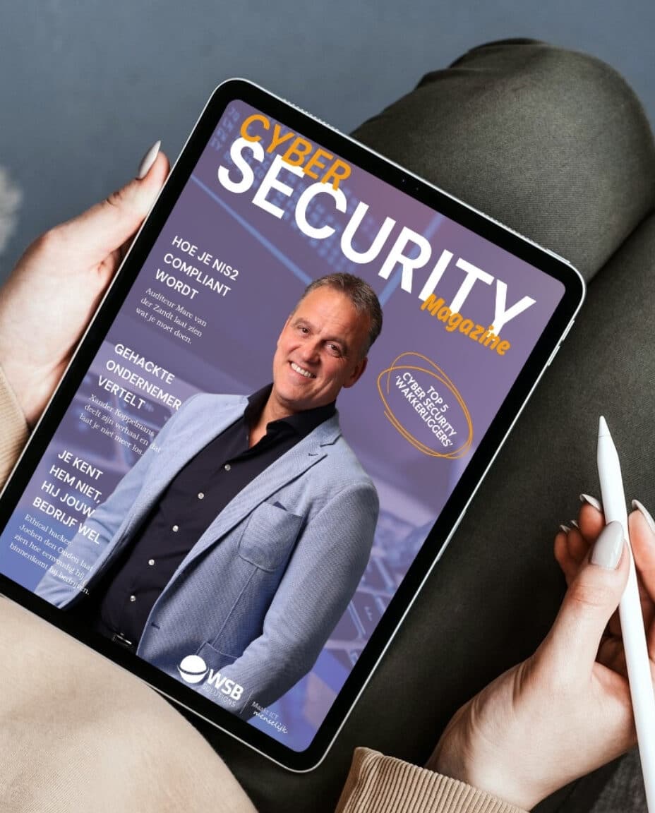 Cyber Security Magazine op tablet cover