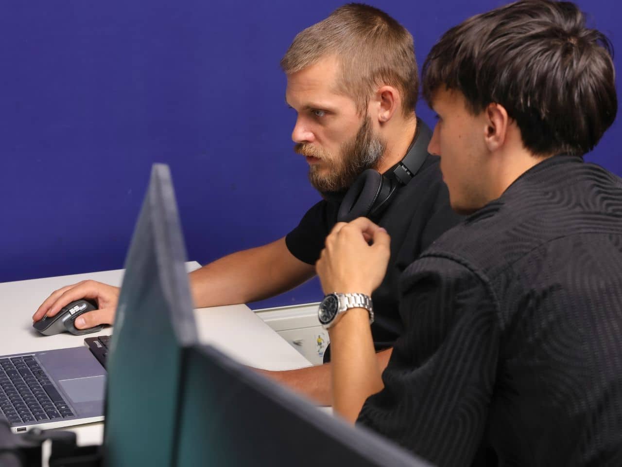 2 IT-ers blokkeren AI tools